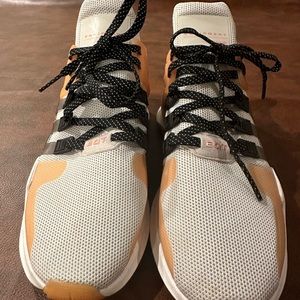 Woman’s adidas size 9.5 sneakers